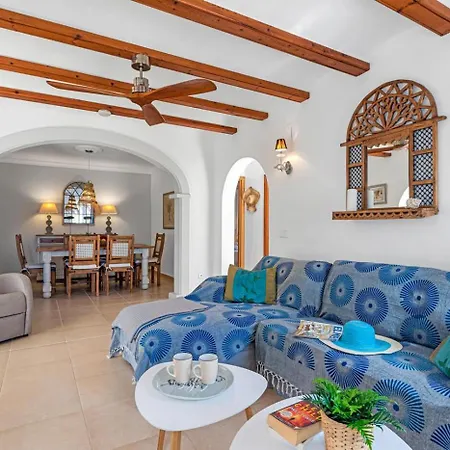Domingo - Plusholidays Benissa