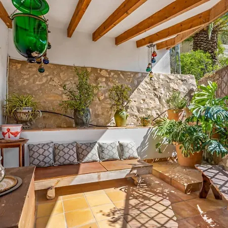 Domingo - Plusholidays Villa Benissa